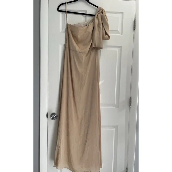 BHLDN Sachin & Babi Chelsea One Shoulder Bow Gown in Neutral 8 - Picture 4 of 10